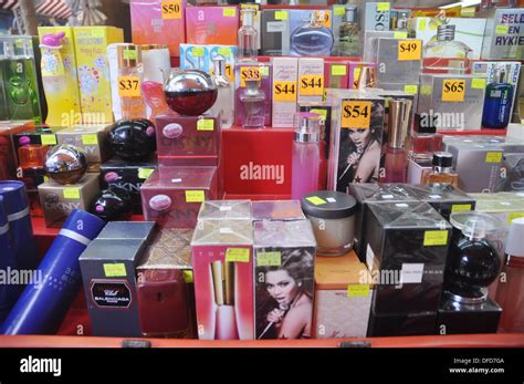 fake perfume chinatown singapore|are perfume shops legit.